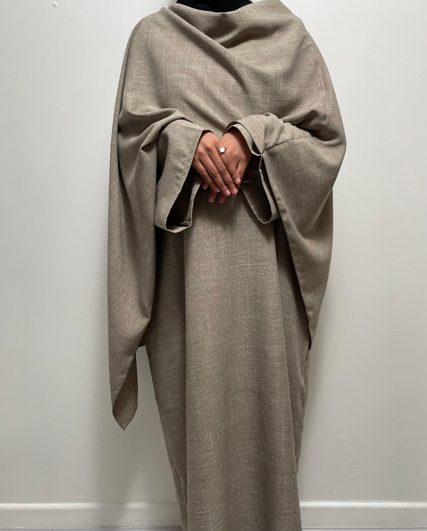 Linen Beige Shawl Abaya