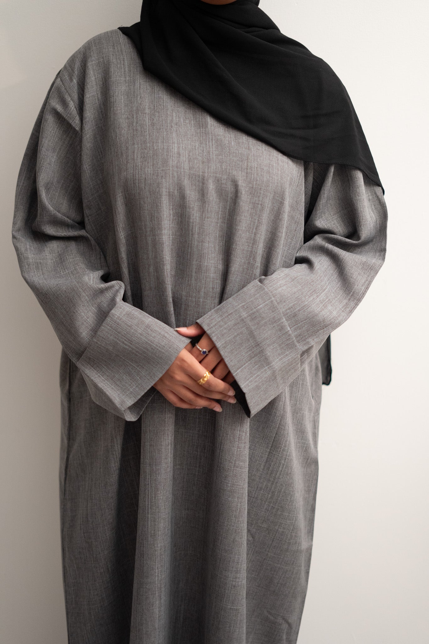 Linen Closed Abaya in Grey